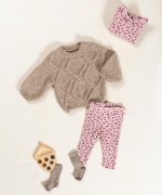 Knit sweater made from a blend of recycled wool, wool and viscose
