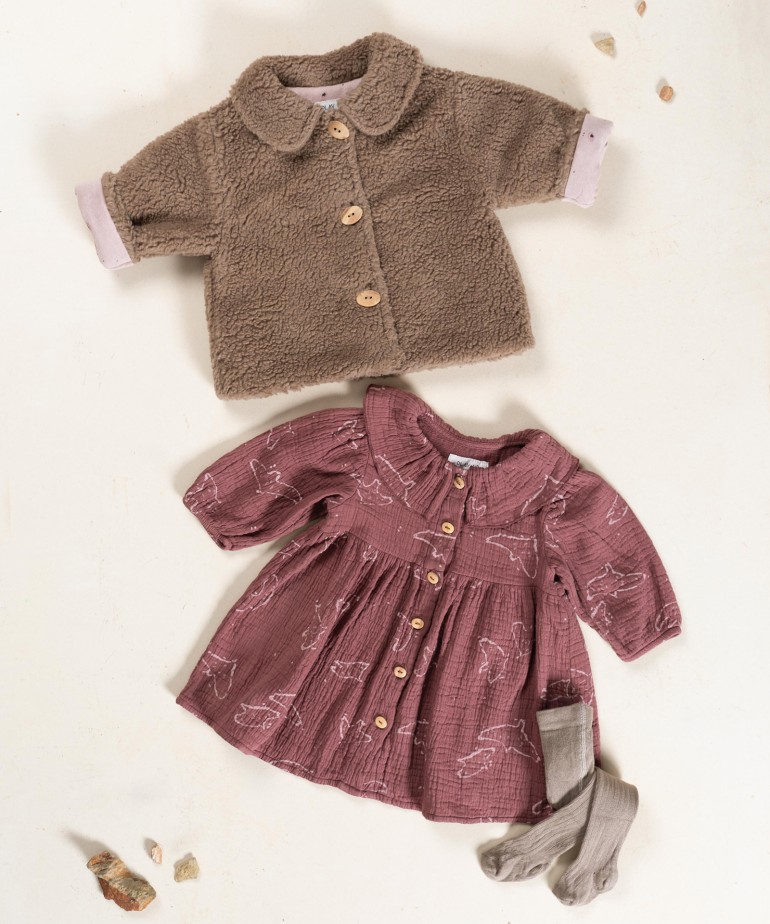 Fur jacket with wooden buttons