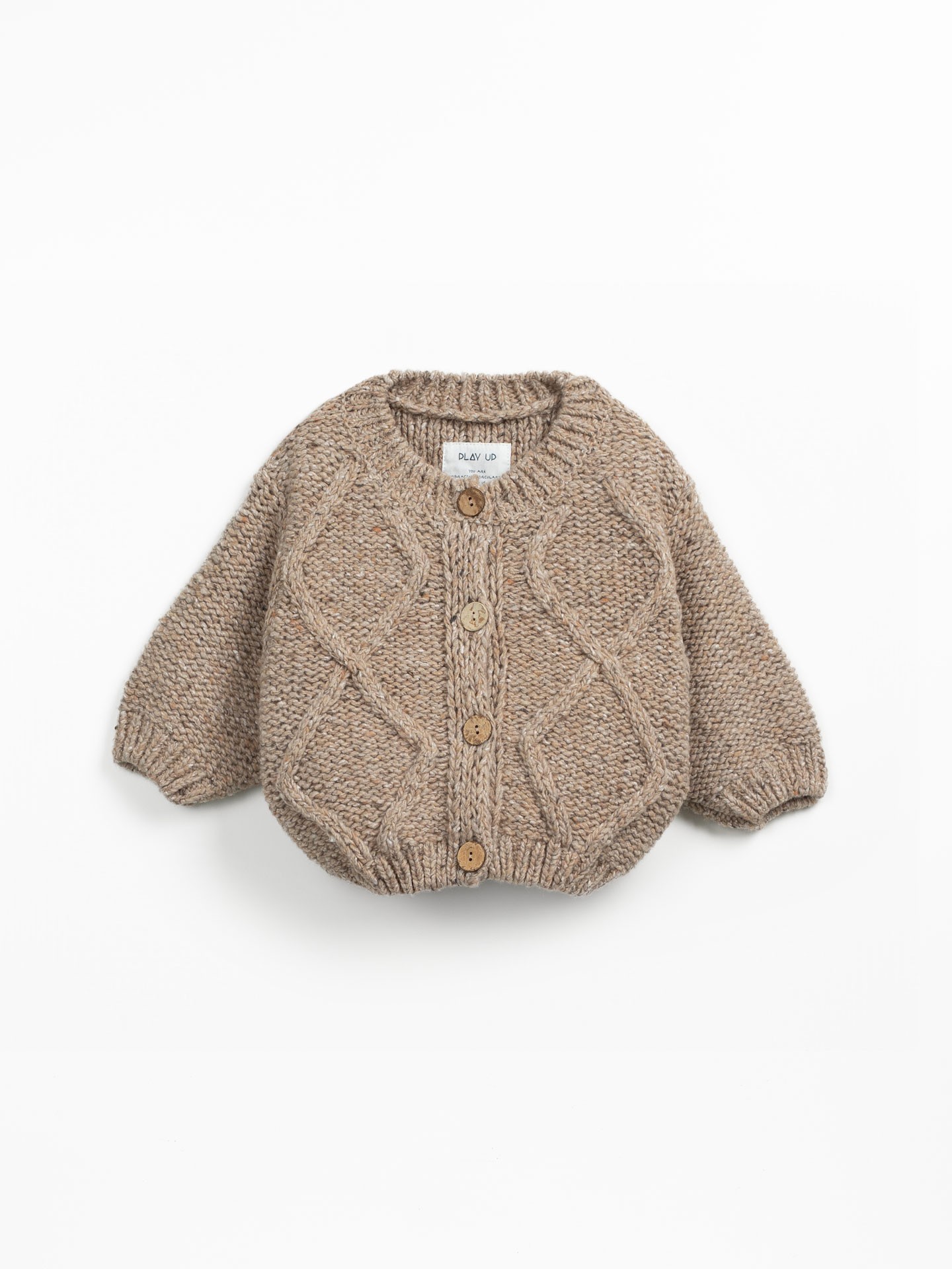 Veste en tricot avec fibres naturelles et fibres recyclées