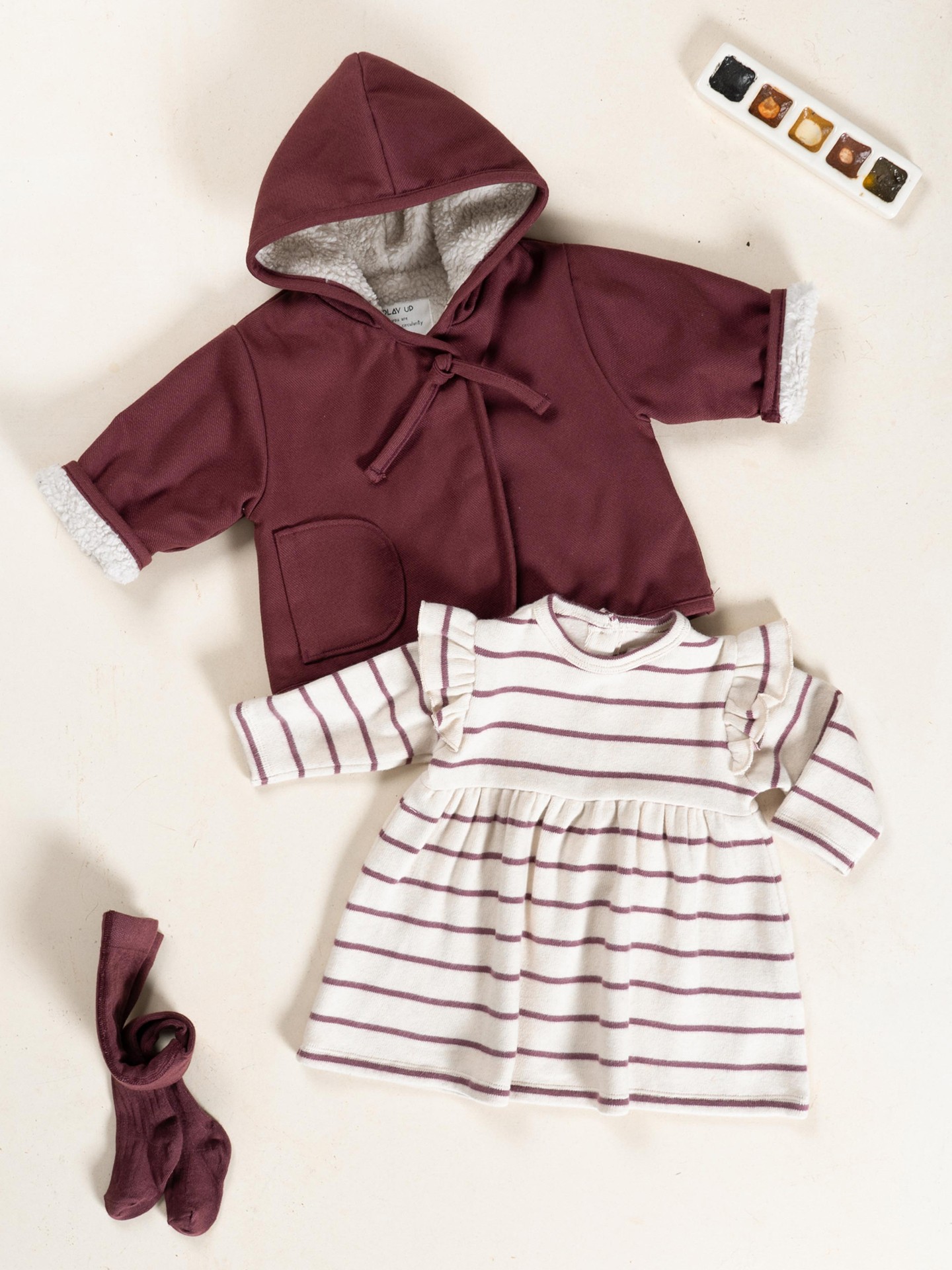 Waterproof jacket with fur lining