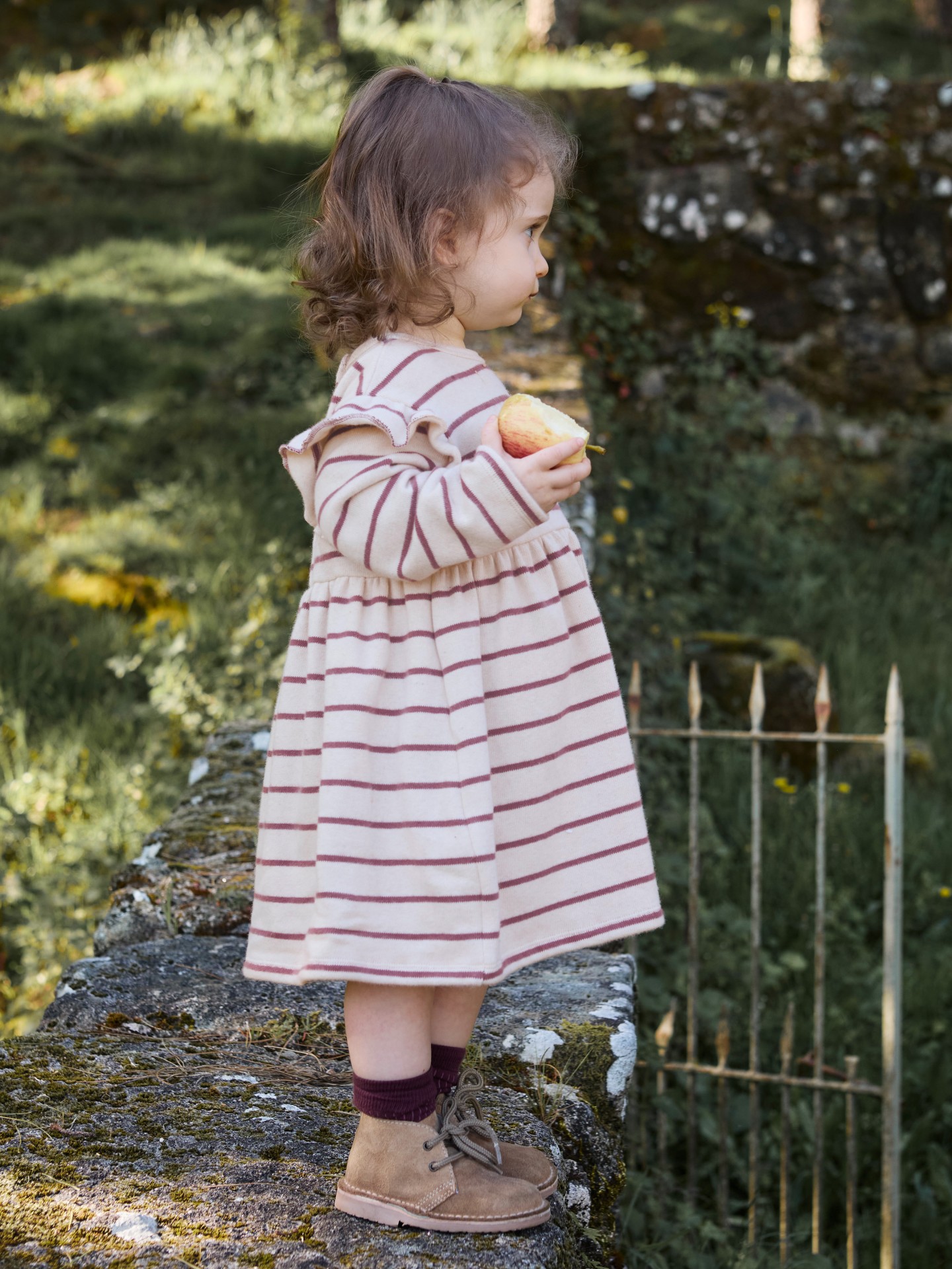 Vestito in maglina con miscela di fibre naturali e fibre riciclate