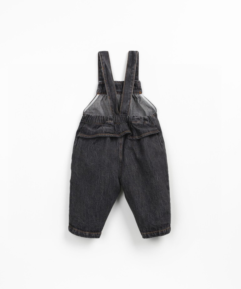 Denim jumpsuit with coconut buttons