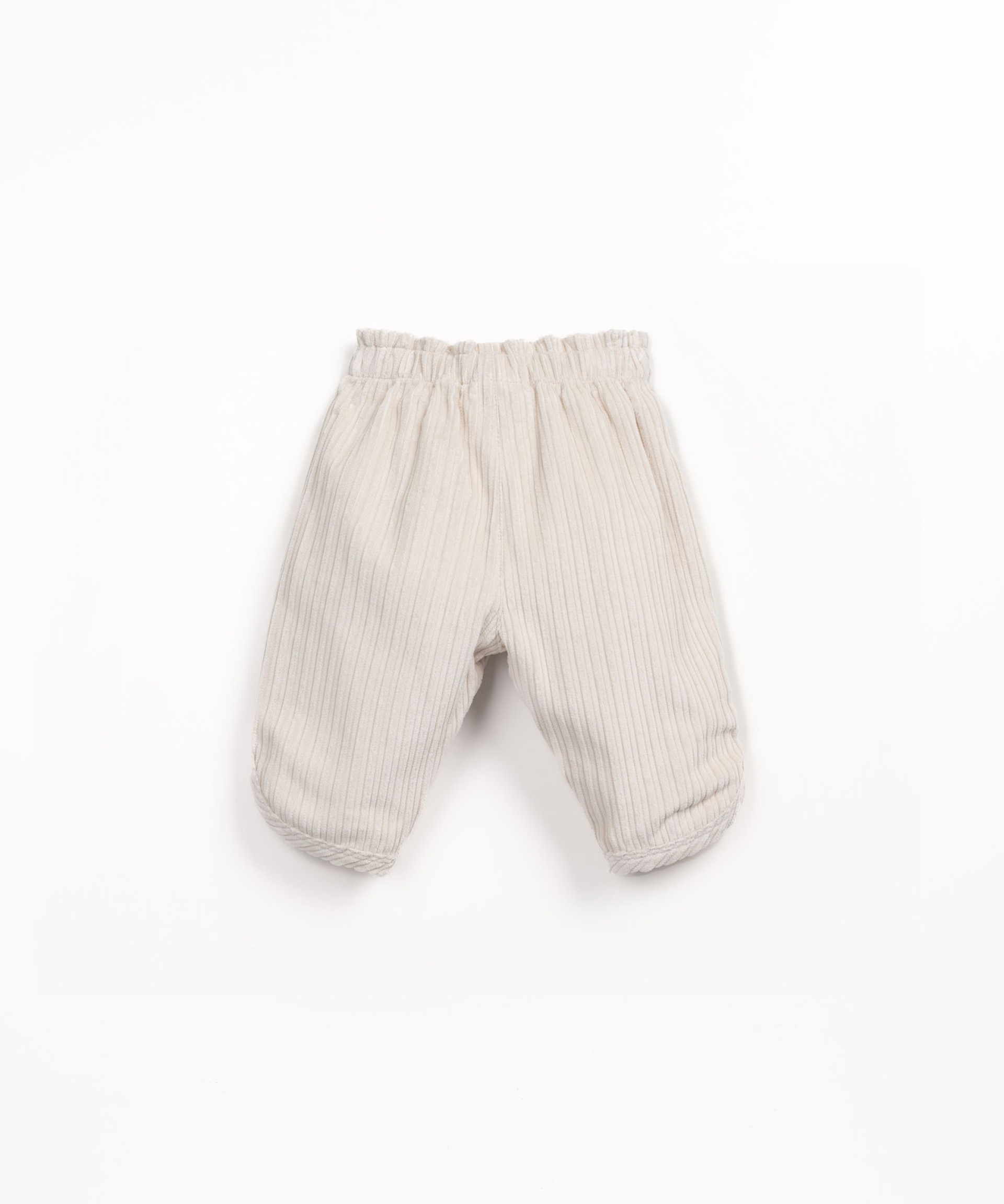 Corduroy trousers made from a blend of natural and recycled fibers