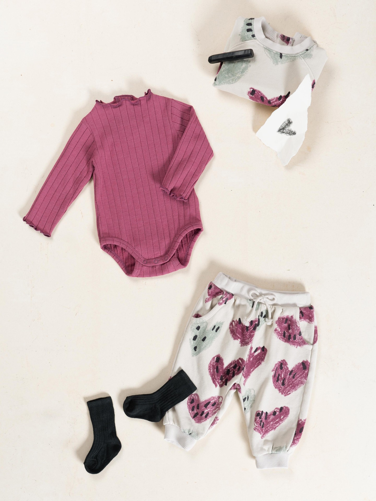 Pantalon en molleton avec imprimé c?urs