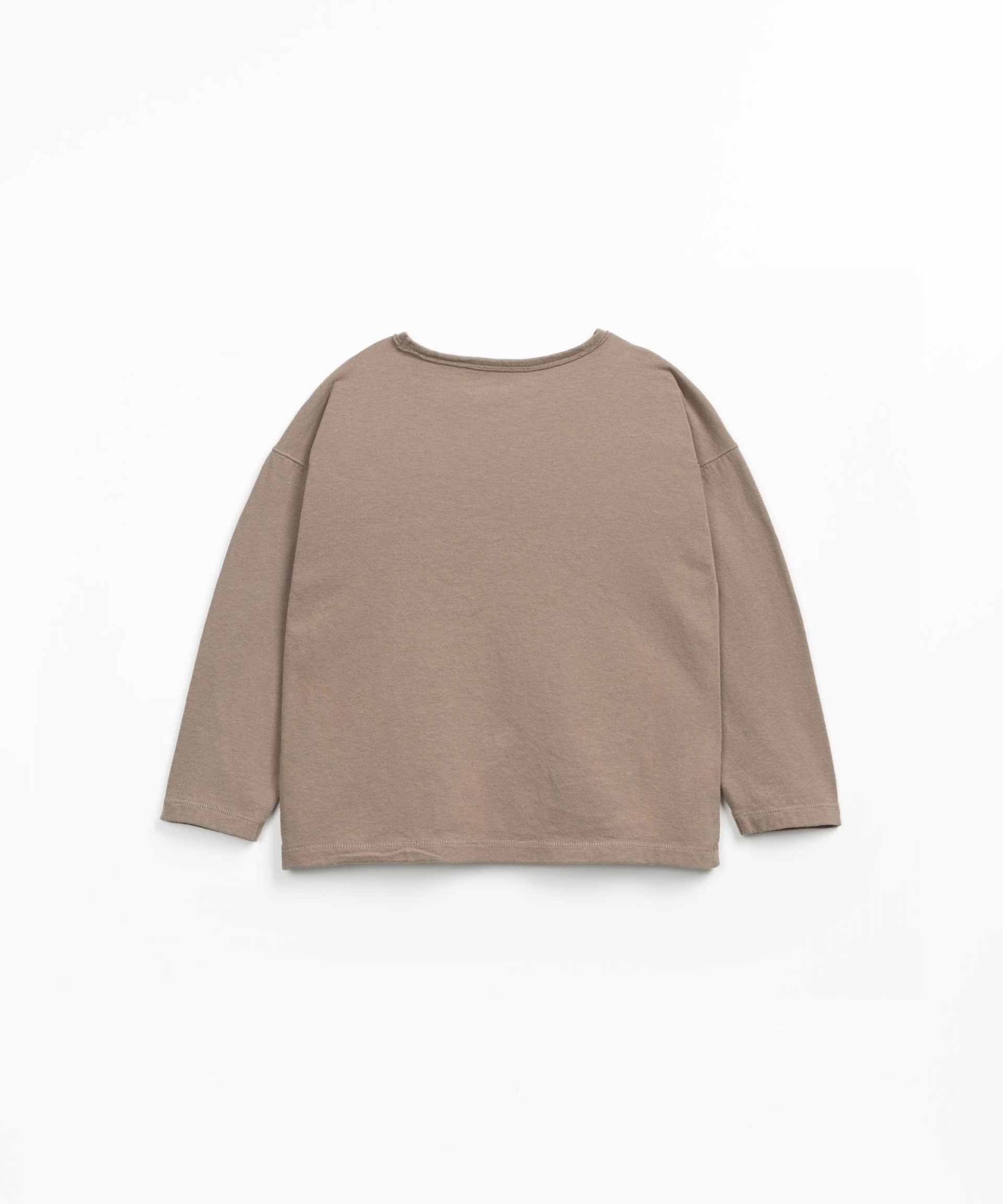 T-shirt with chest pocket
