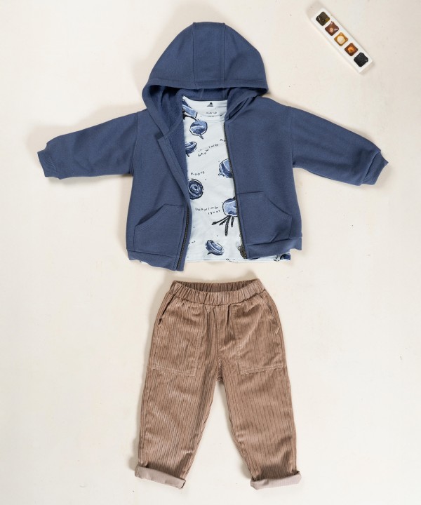 Fleece jacket with hood and zip fastening