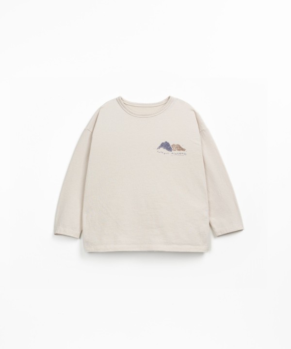 T-shirt with chest design