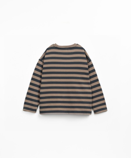 Long-sleeved striped T-shirt