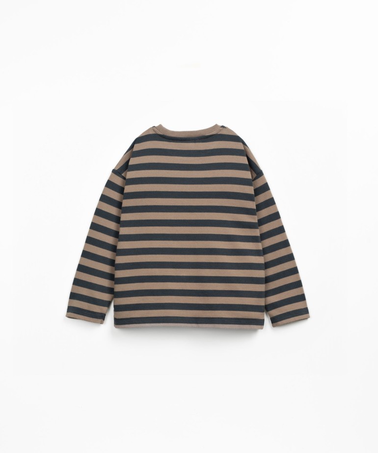 Long-sleeved striped T-shirt
