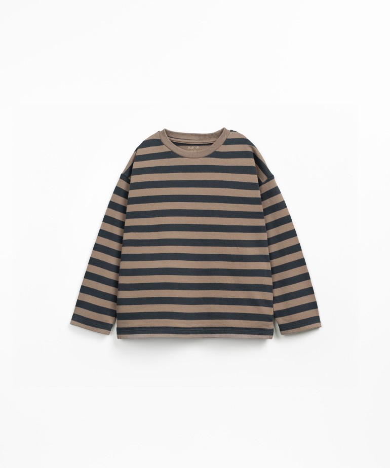 Long-sleeved striped T-shirt