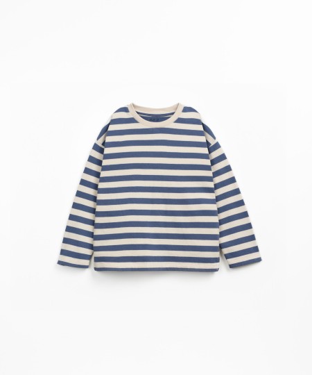 Long-sleeved striped T-shirt