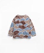 T-shirt with mountain print