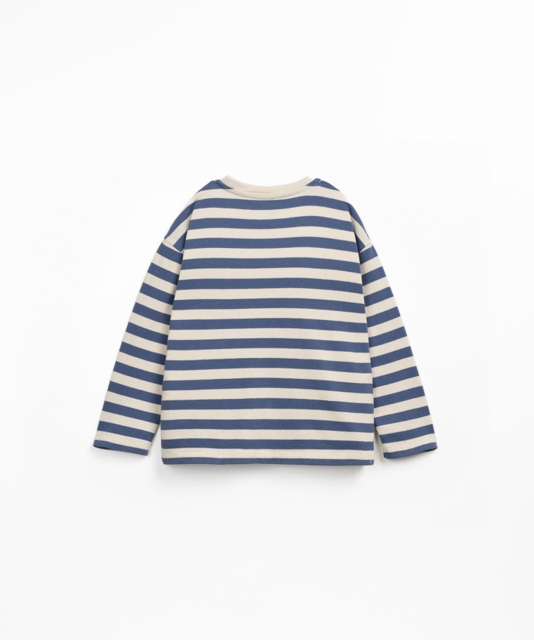Long-sleeved striped T-shirt