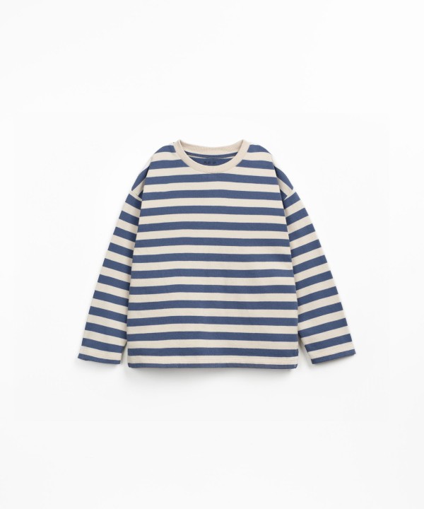 Long-sleeved striped T-shirt