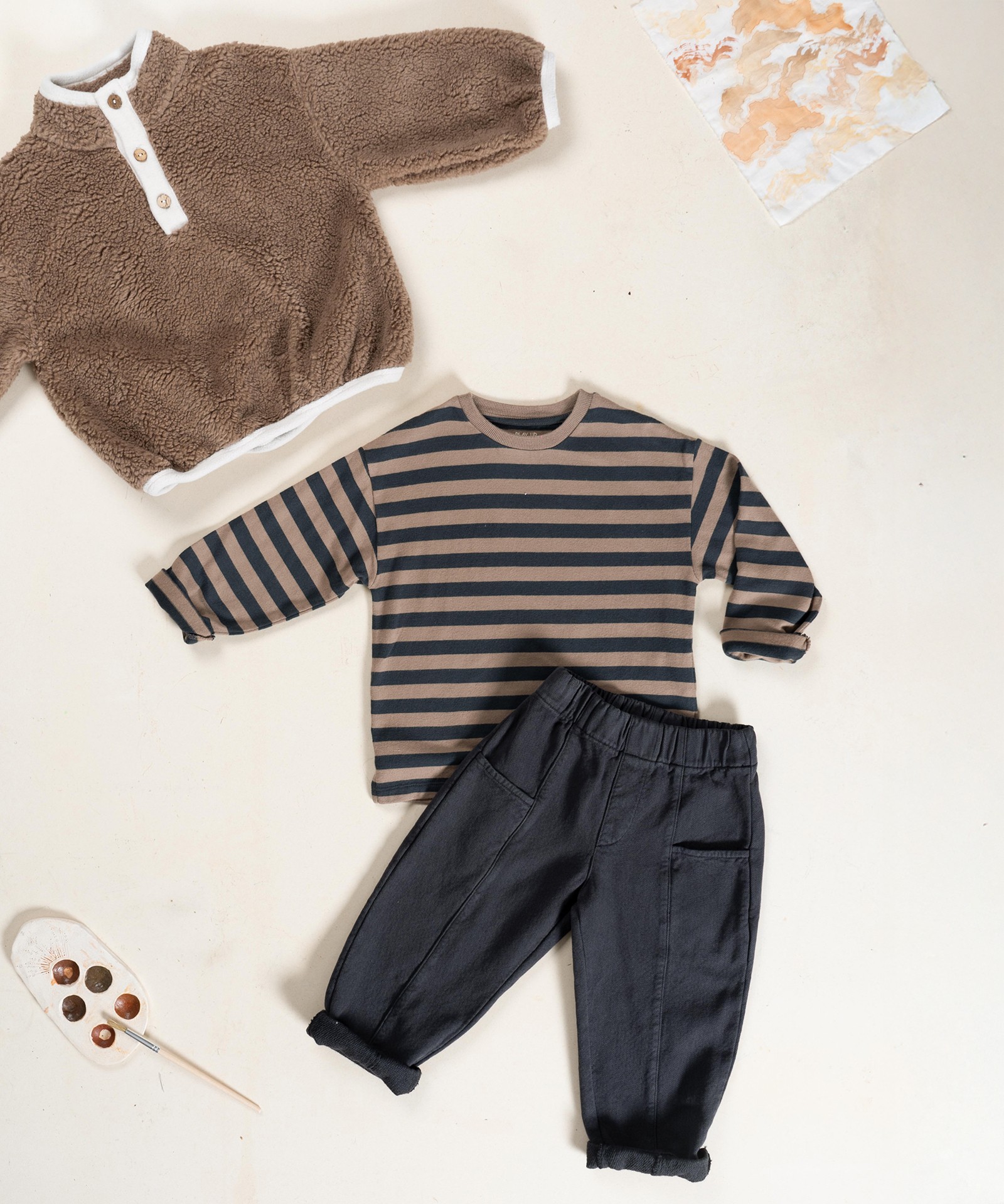 Long-sleeved striped T-shirt