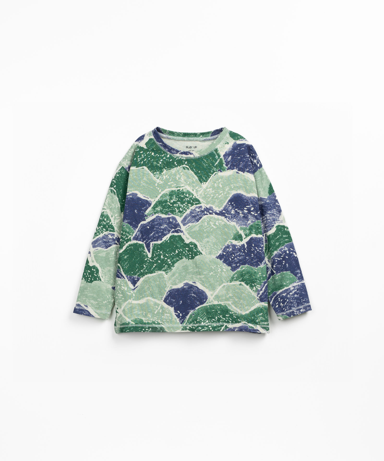 T-shirt em mistura de algodão orgânico e algodão reciclado com estampado de montanhas