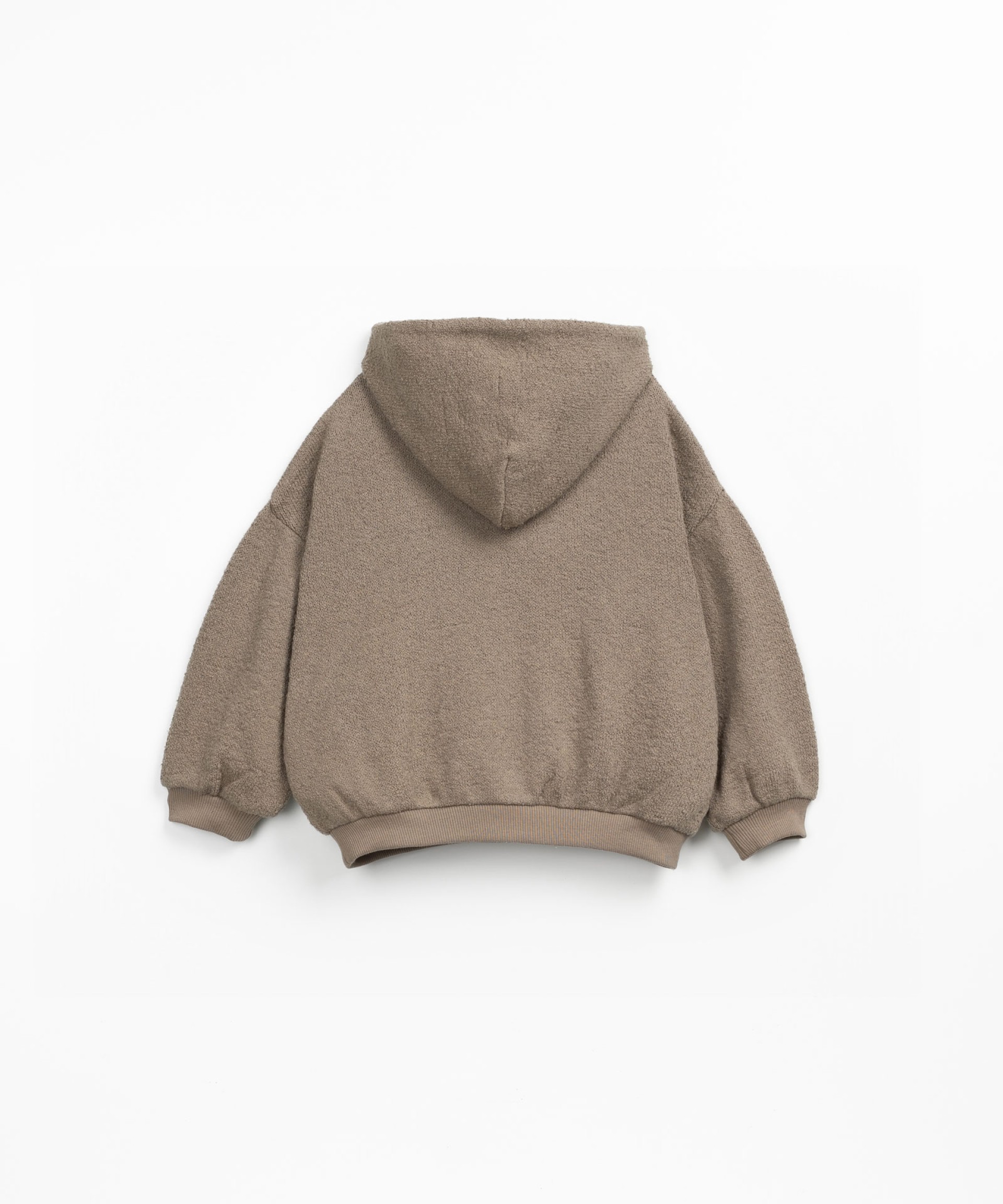 Sweater made with a blend of natural fibers and recycled fibers