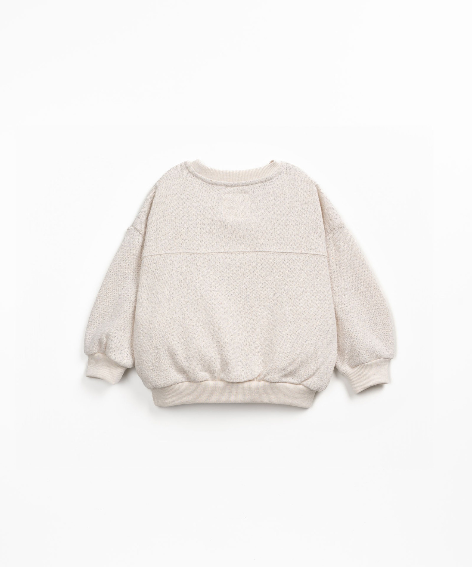 Sweater with a blend of natural and recycled fibers