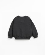 Sweatshirt in knitted fabric made of regenerative and recycled cotton with ribbed cuffs