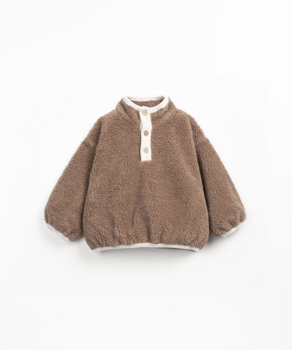 Pile sweatshirt with front opening