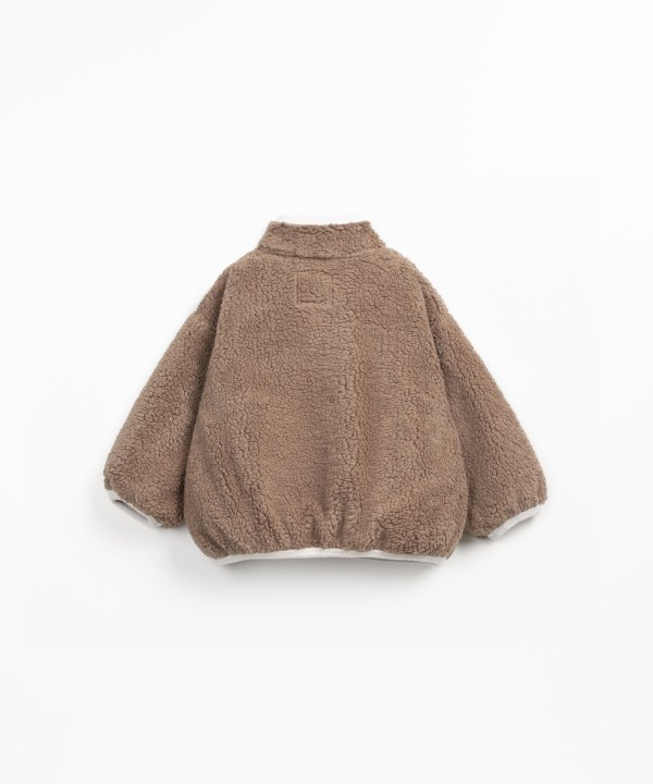 Pile sweatshirt with front opening