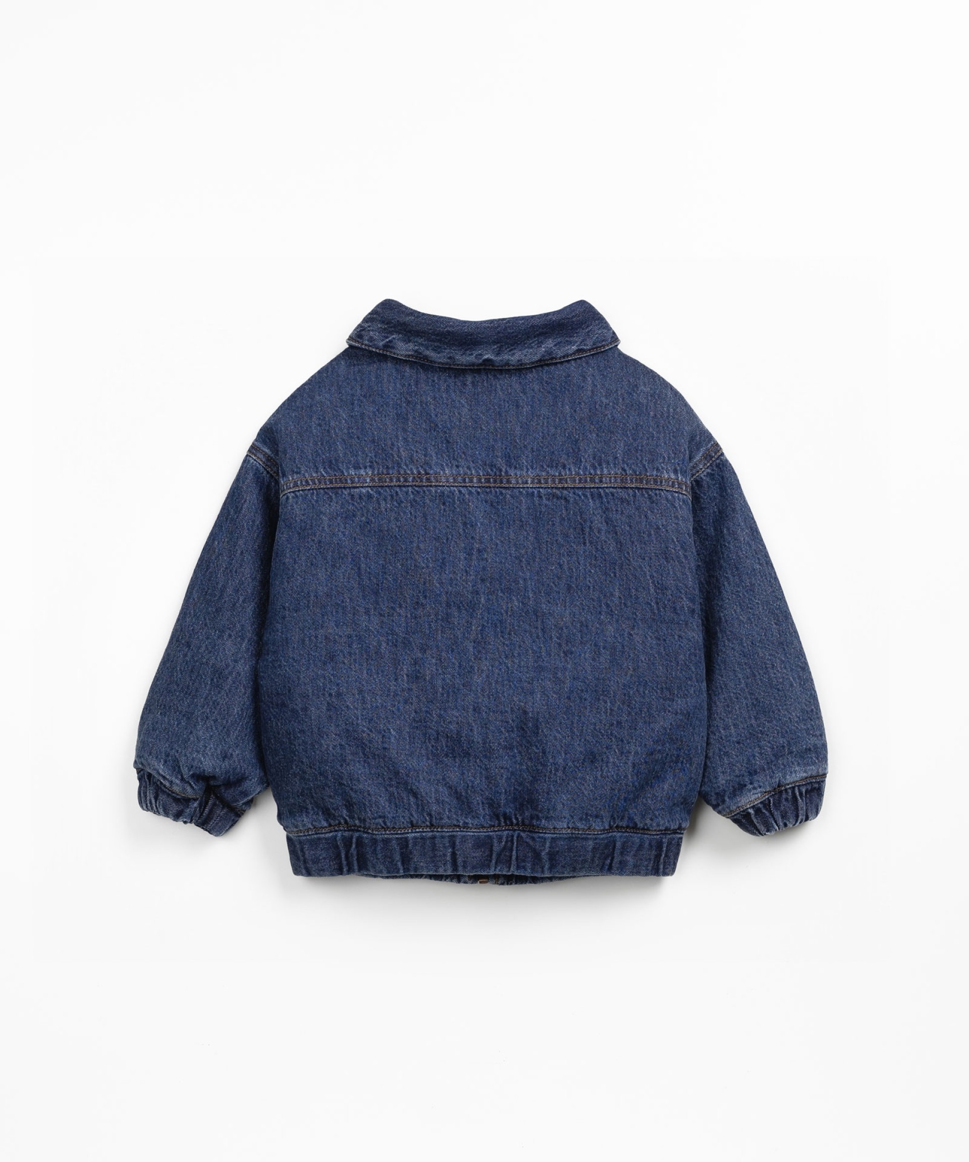 Chaqueta vaquera con bolsillos