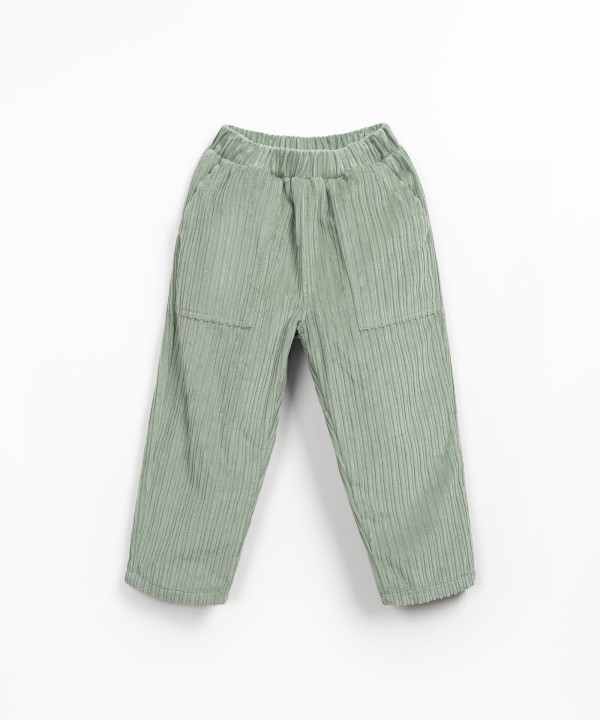 Corduroy trousers with pockets