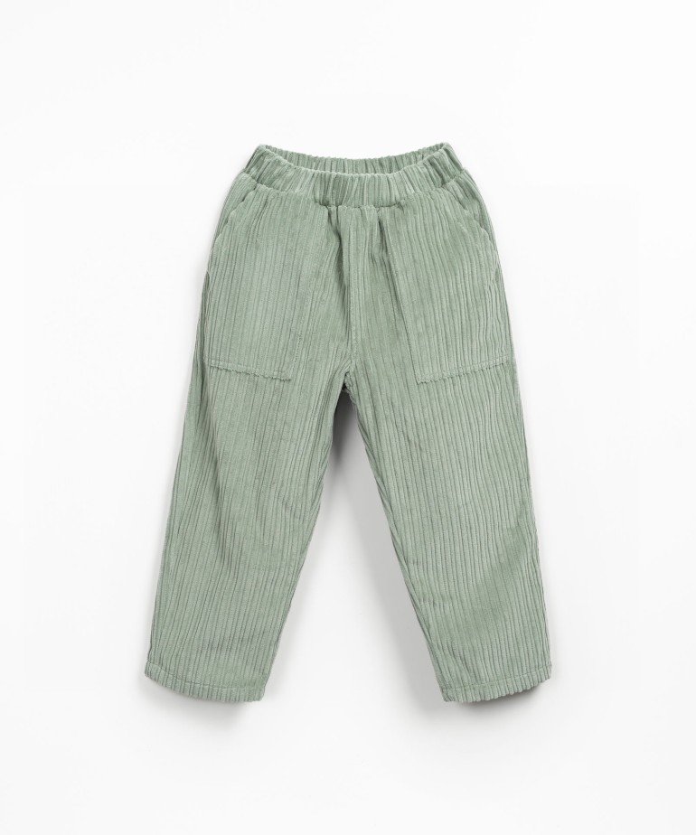 Corduroy trousers with pockets