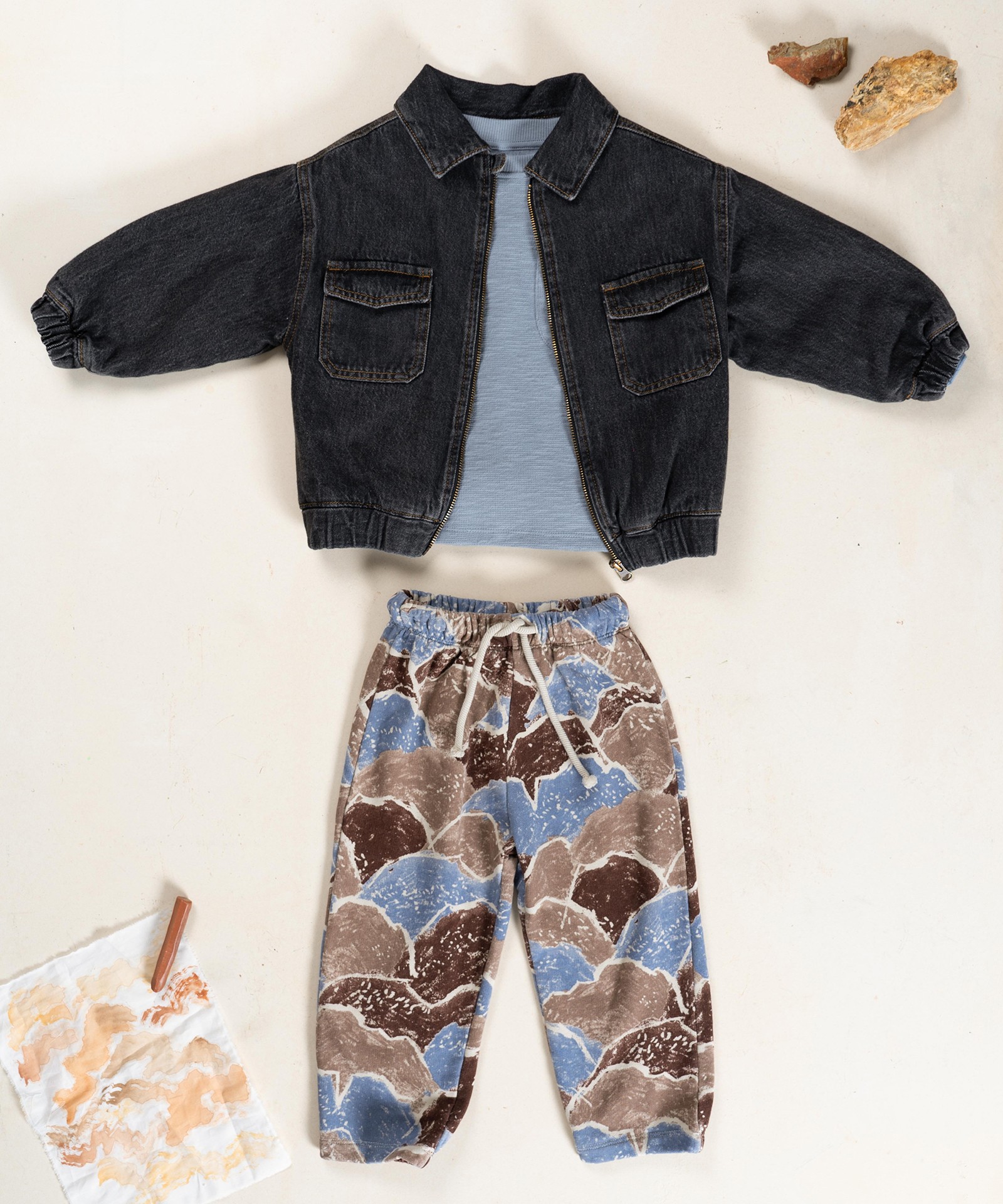 Pantalon en mélange de fibres naturelles avec imprimé