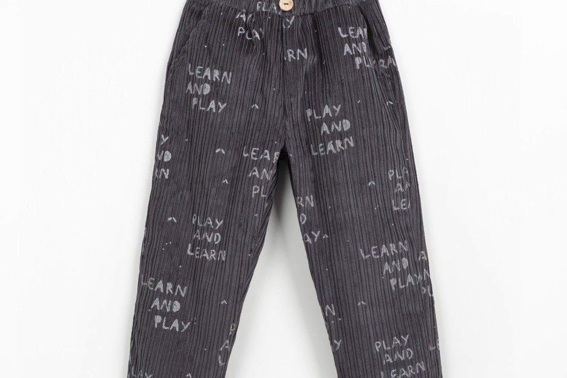 Cal�a em bombazine com mistura de fibras