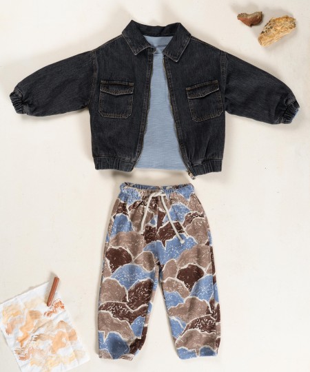 Trousers in natural fiber blend with print