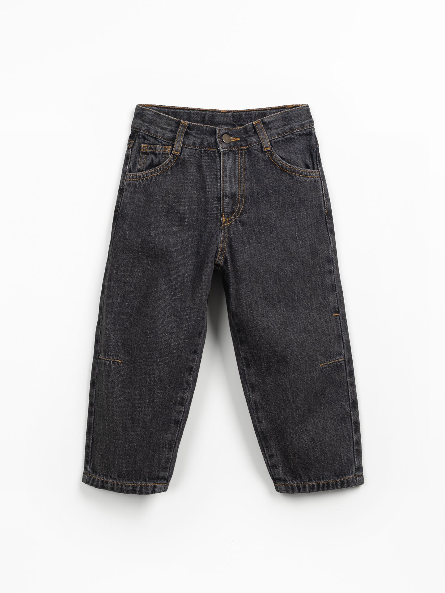 Calça de ganga com cinto ajustável