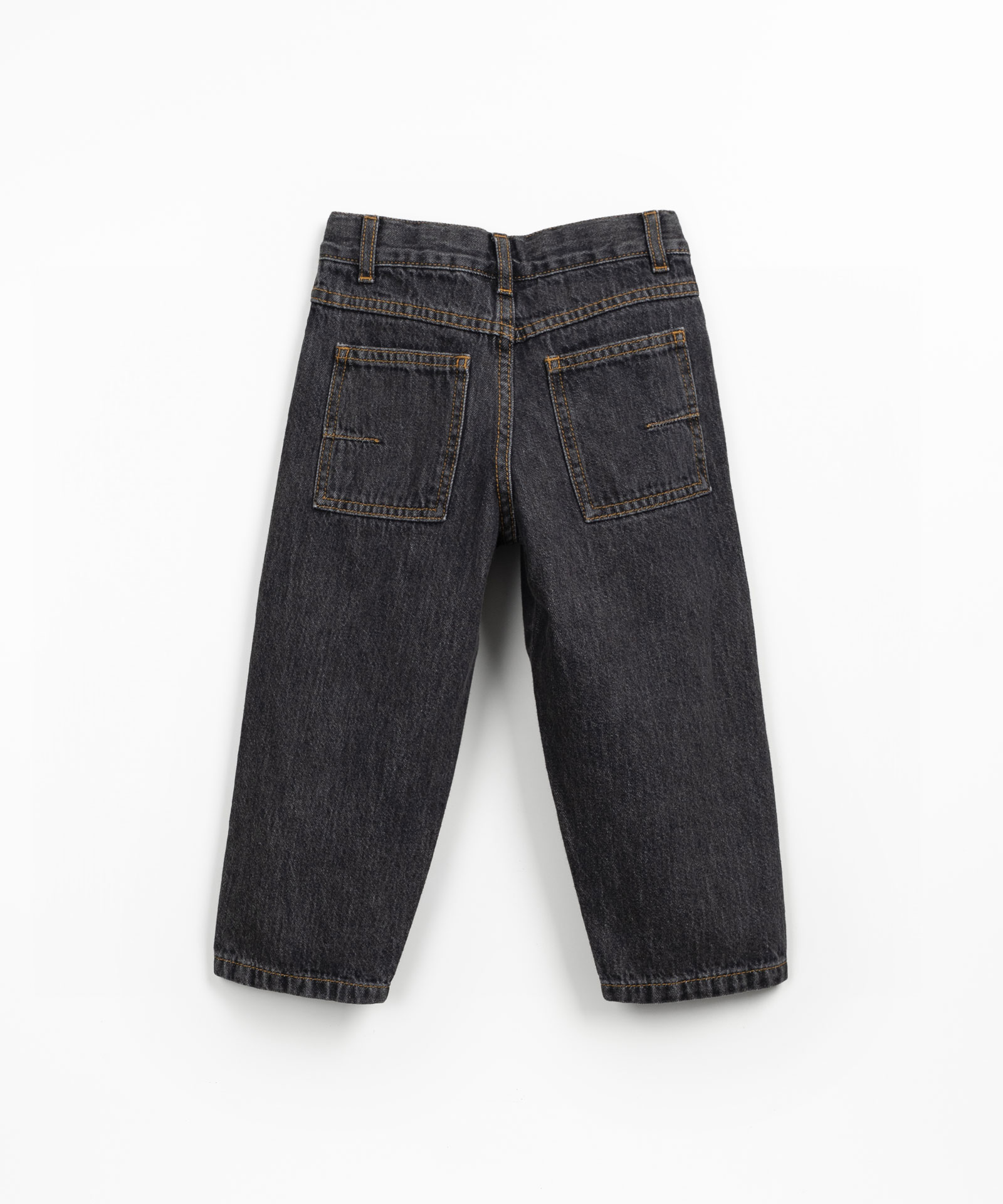 Jeans with adjustable belt