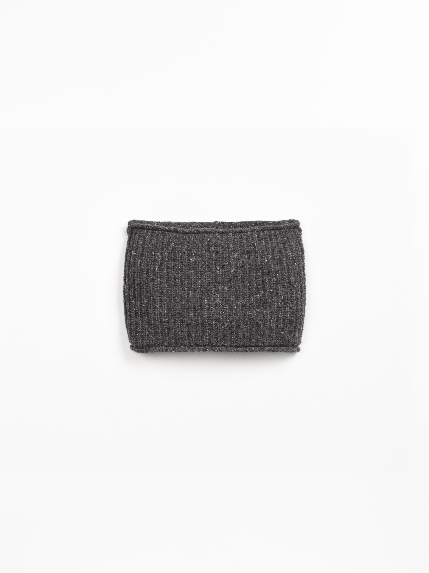 Cuello de punto tejido