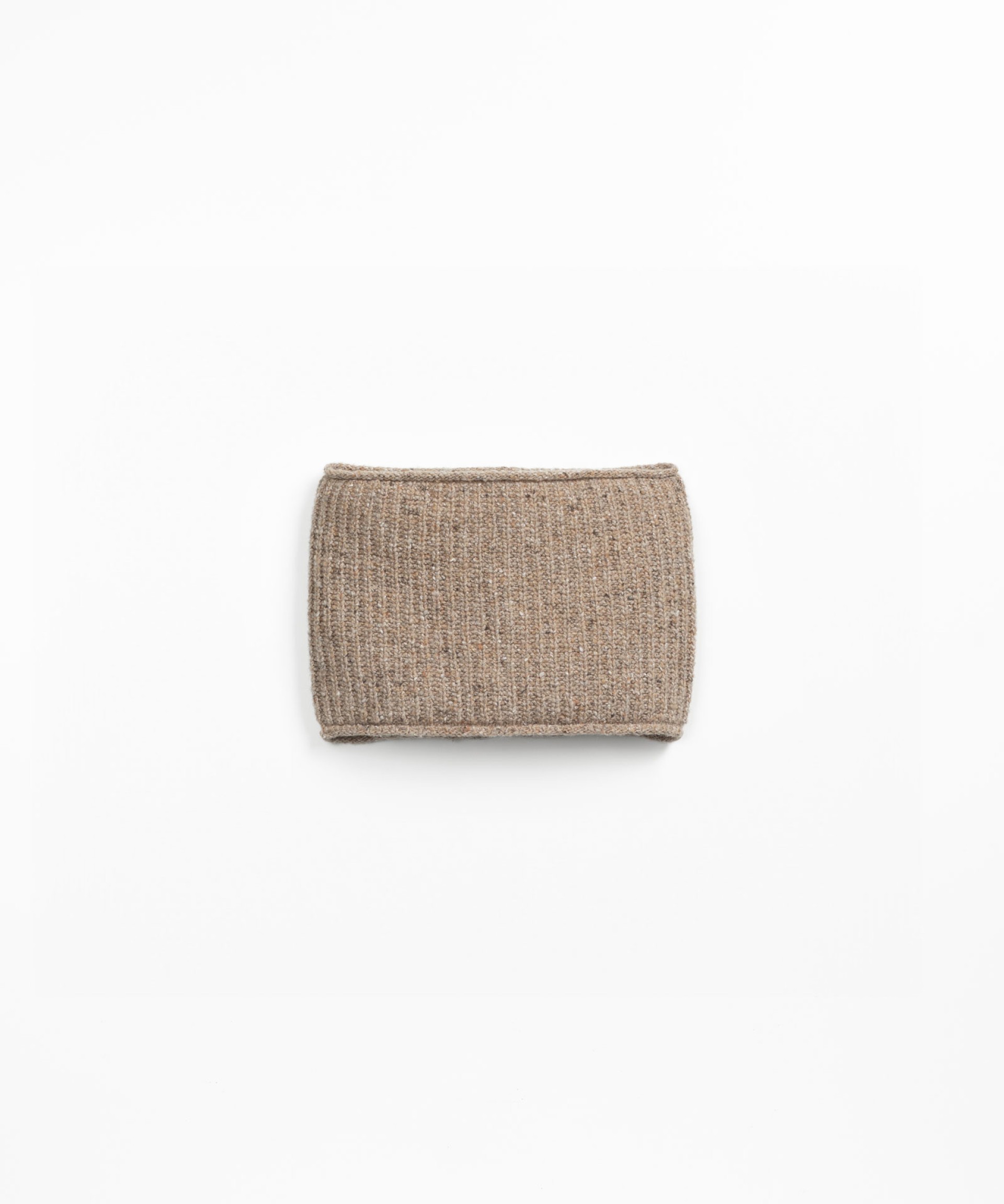 Knitted collar