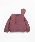 Knitted sweater with collar
