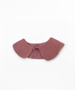 Knitted sweater with collar