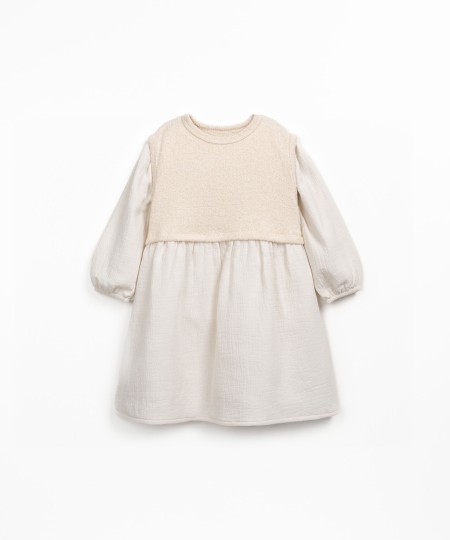 Long sleeve dress in knit and woven fabric blend