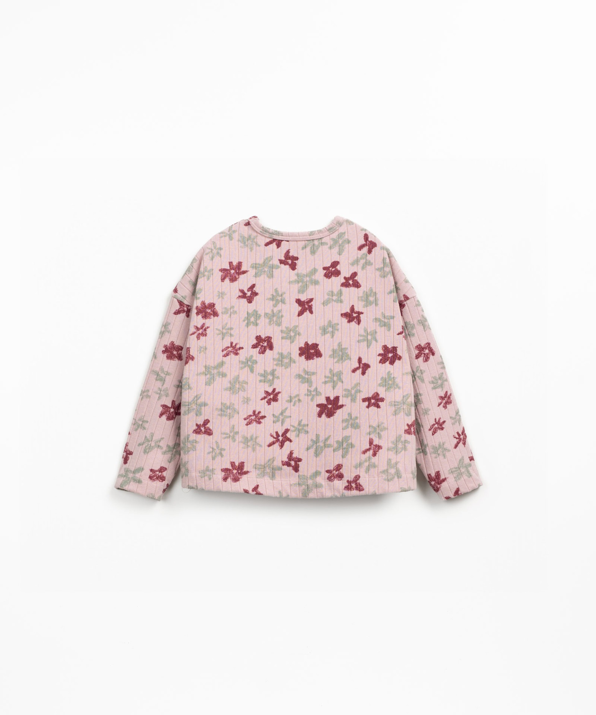 Camiseta con estampado de flores
