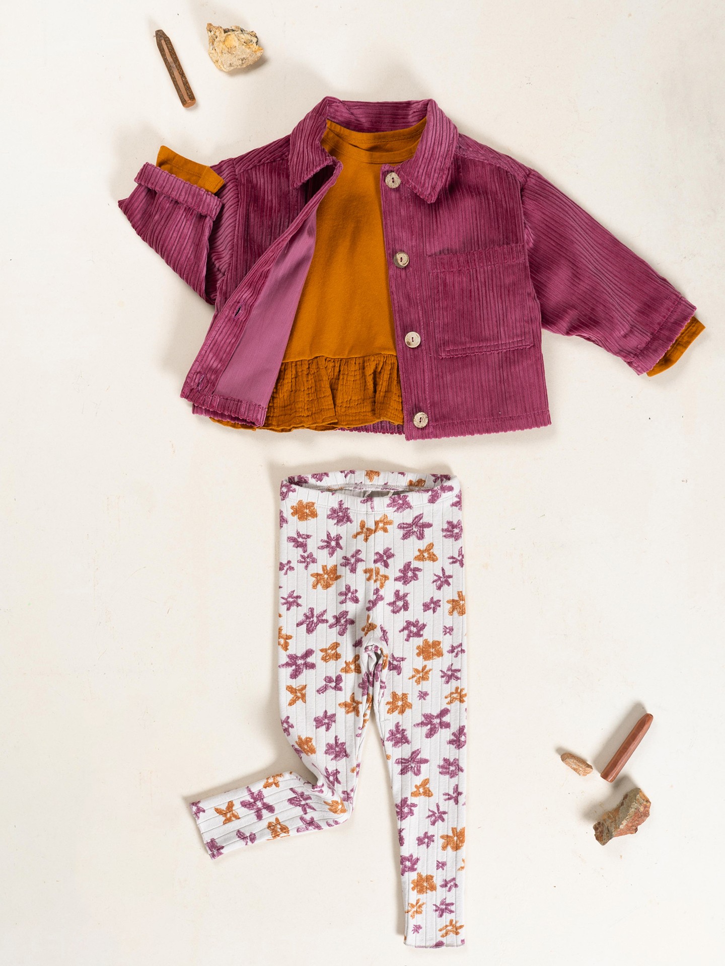 Chemise en velours côtelé de coton avec poche poitrine