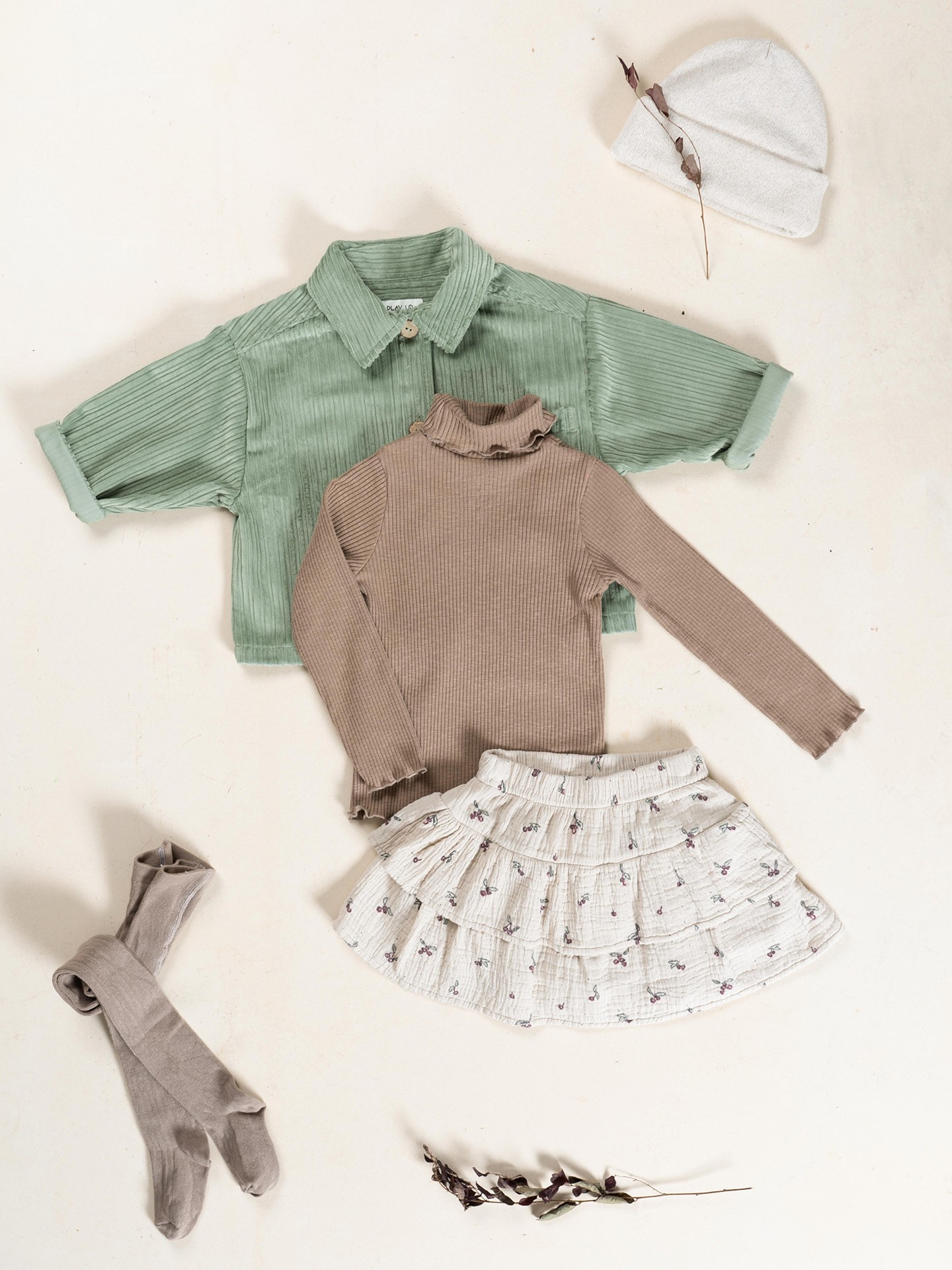 Chemise en velours côtelé de coton avec poche poitrine