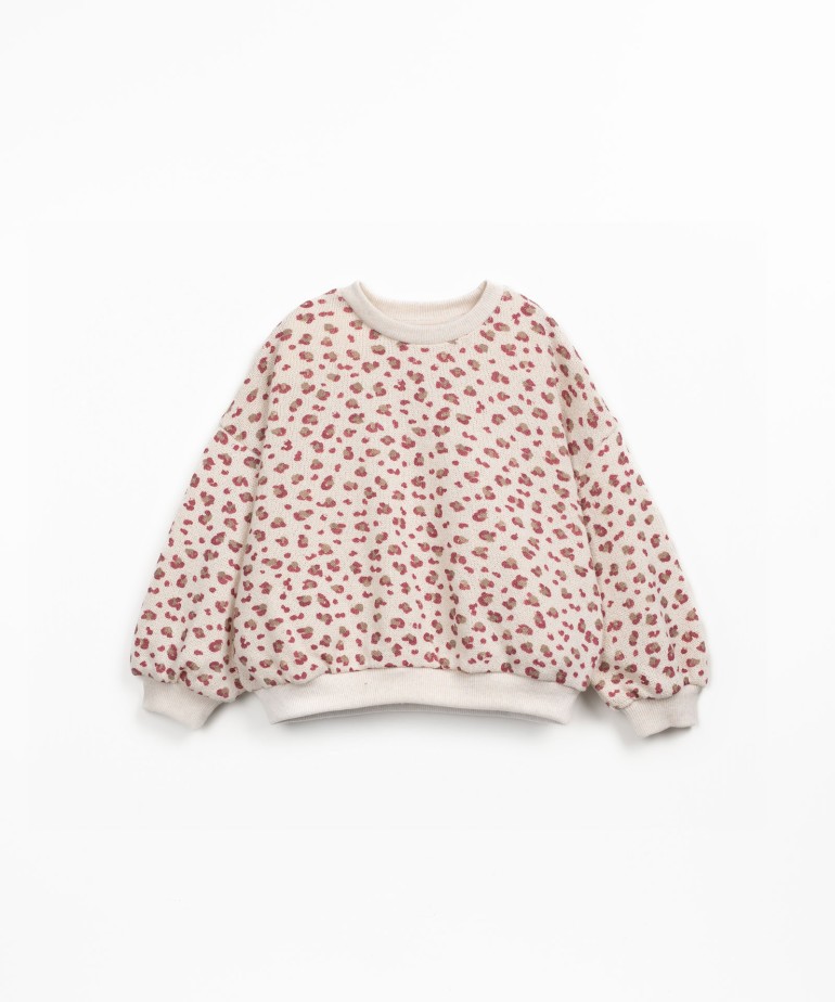 Knit sweater with print