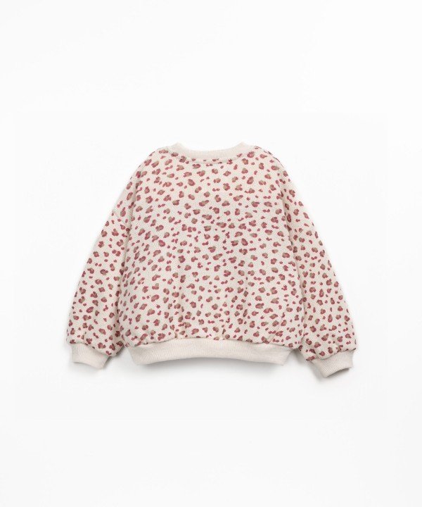 Knit sweater with print