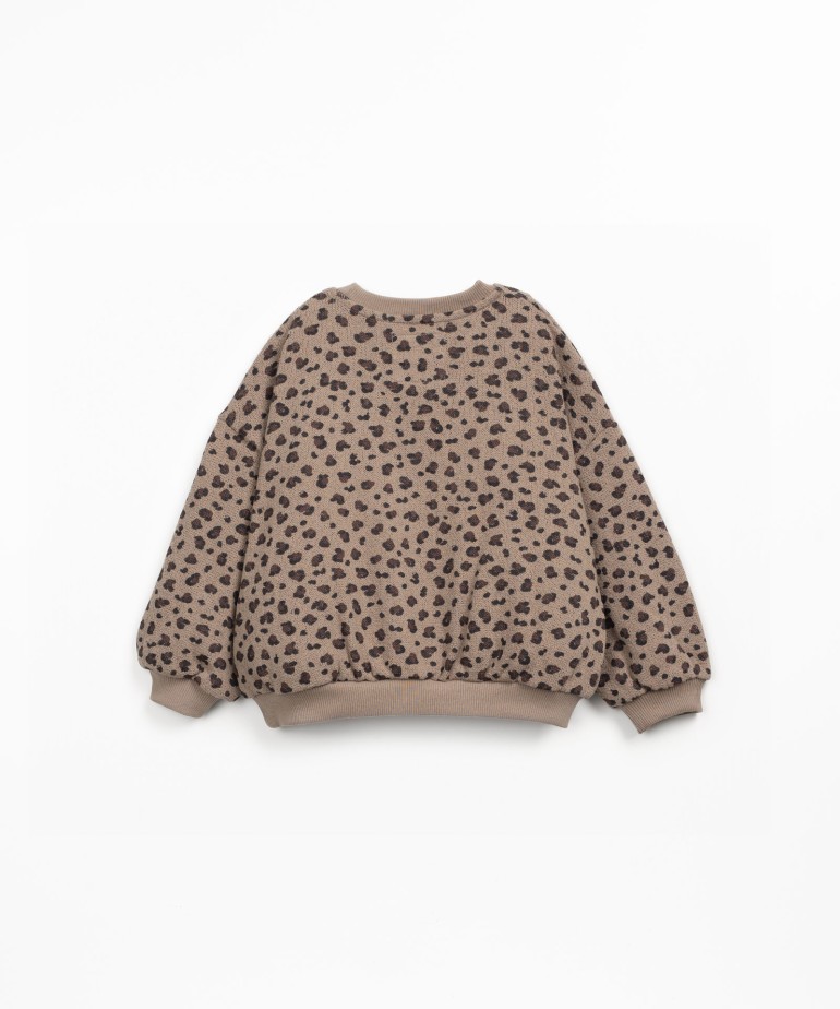 Knit sweater with print