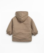 Chaqueta con capucha de algodn orgnico y algodn con bolsillos frontales
