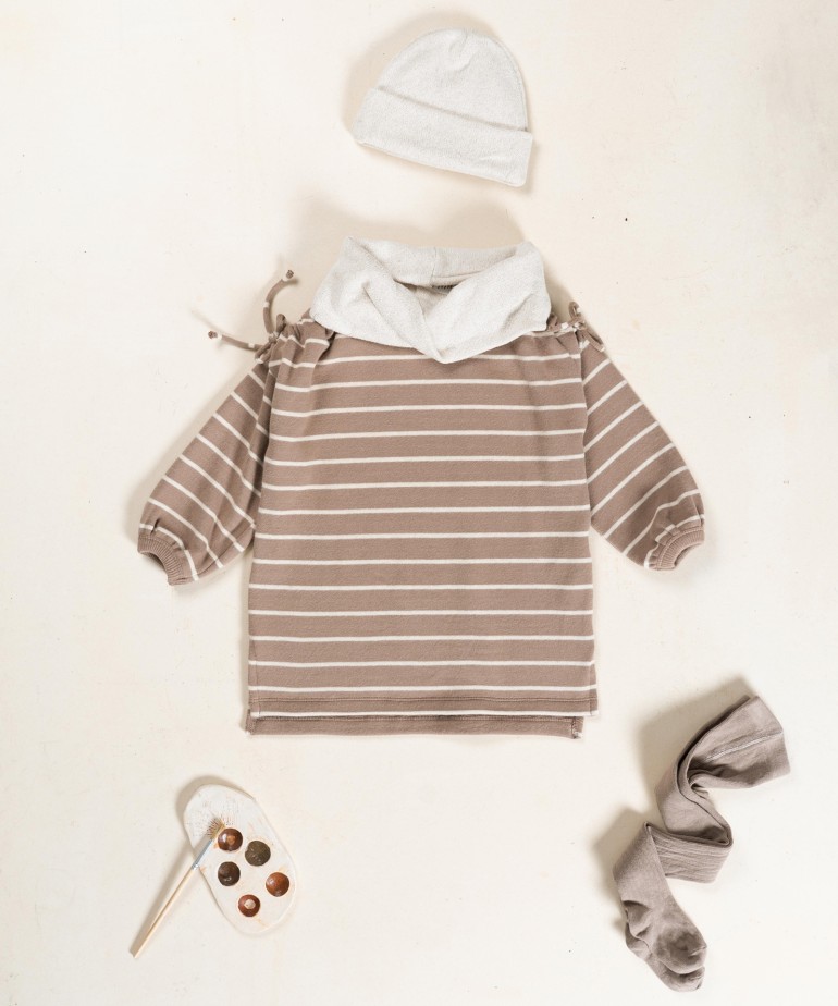 Dress with inner carding