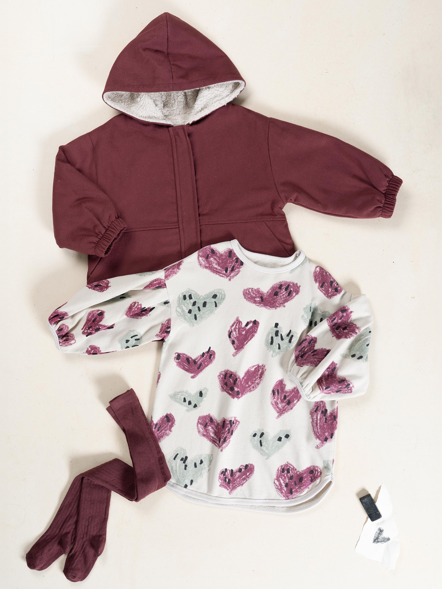 Vestito oversized con stampa di cuori