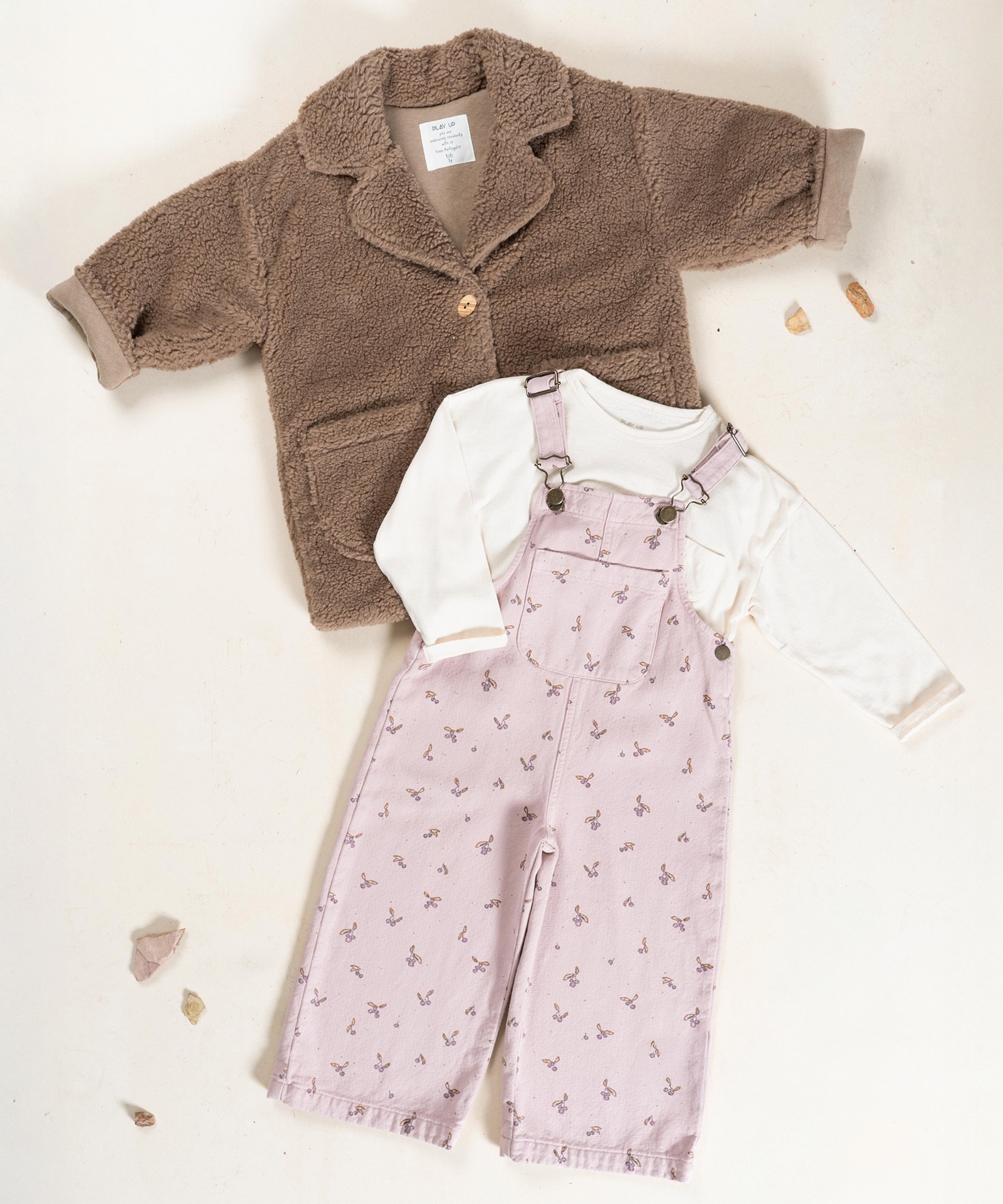 Cotton twill dungarees with strawberry tree print