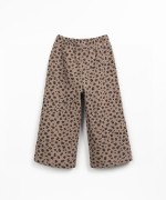 Pantalones de punto con mezcla de fibras naturales y fibras recicladas
