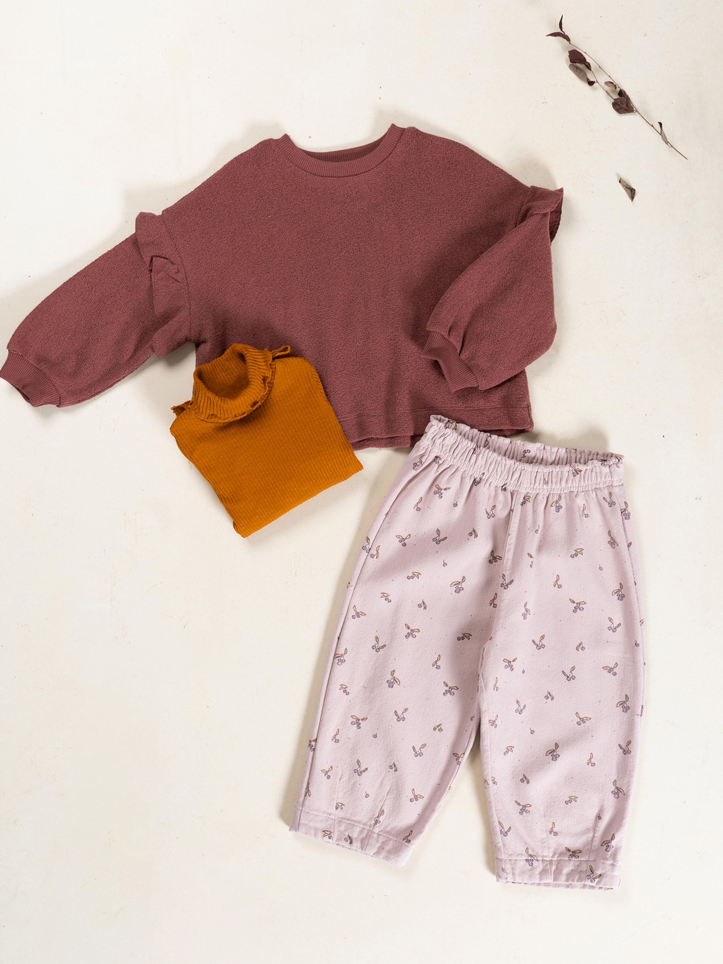 Pantalon en sergé avec taille élastique et imprimé